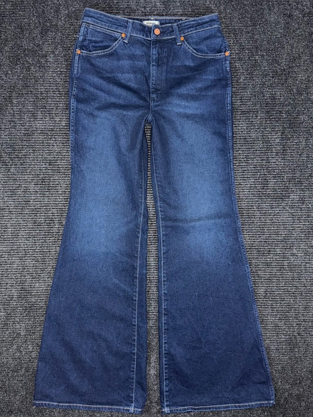 Wrangler NWOT Wanderer 622 Denim Jean 29x34 High Rise Flare Wide Leg Dark Blue